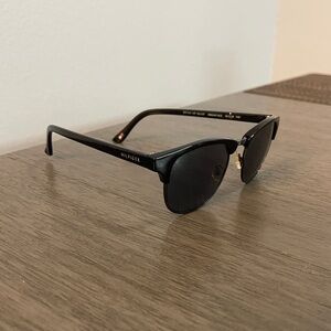Tommy Hilfiger Classic Black Sunglasses